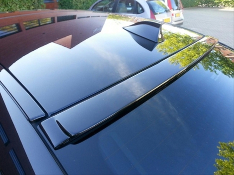 BMW 5 SERISI F10 2010-2016 CAM ÜSTÜ SPOILER - PIANO BLACK (PARLAK SIYAH) - Görsel 4